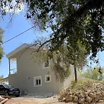 Nyaraló Nina *