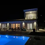 Nina Hébergement de vacances Ágios Márkos
