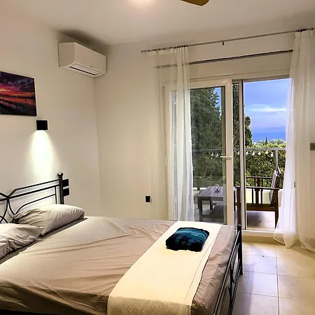 Nyaraló Nina Ágios Márkos