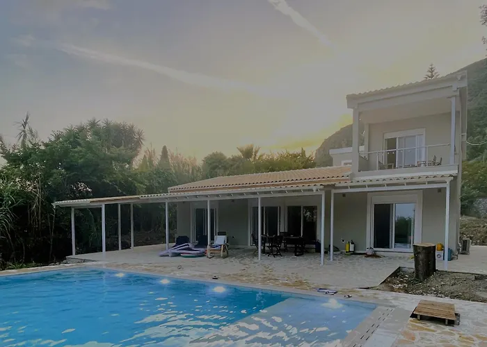 Nina * Ágios Márkos